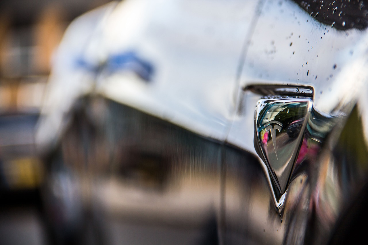 特斯拉汽車2022最新款價(jià)格出爐，樹立電動(dòng)汽車市場新標(biāo)桿