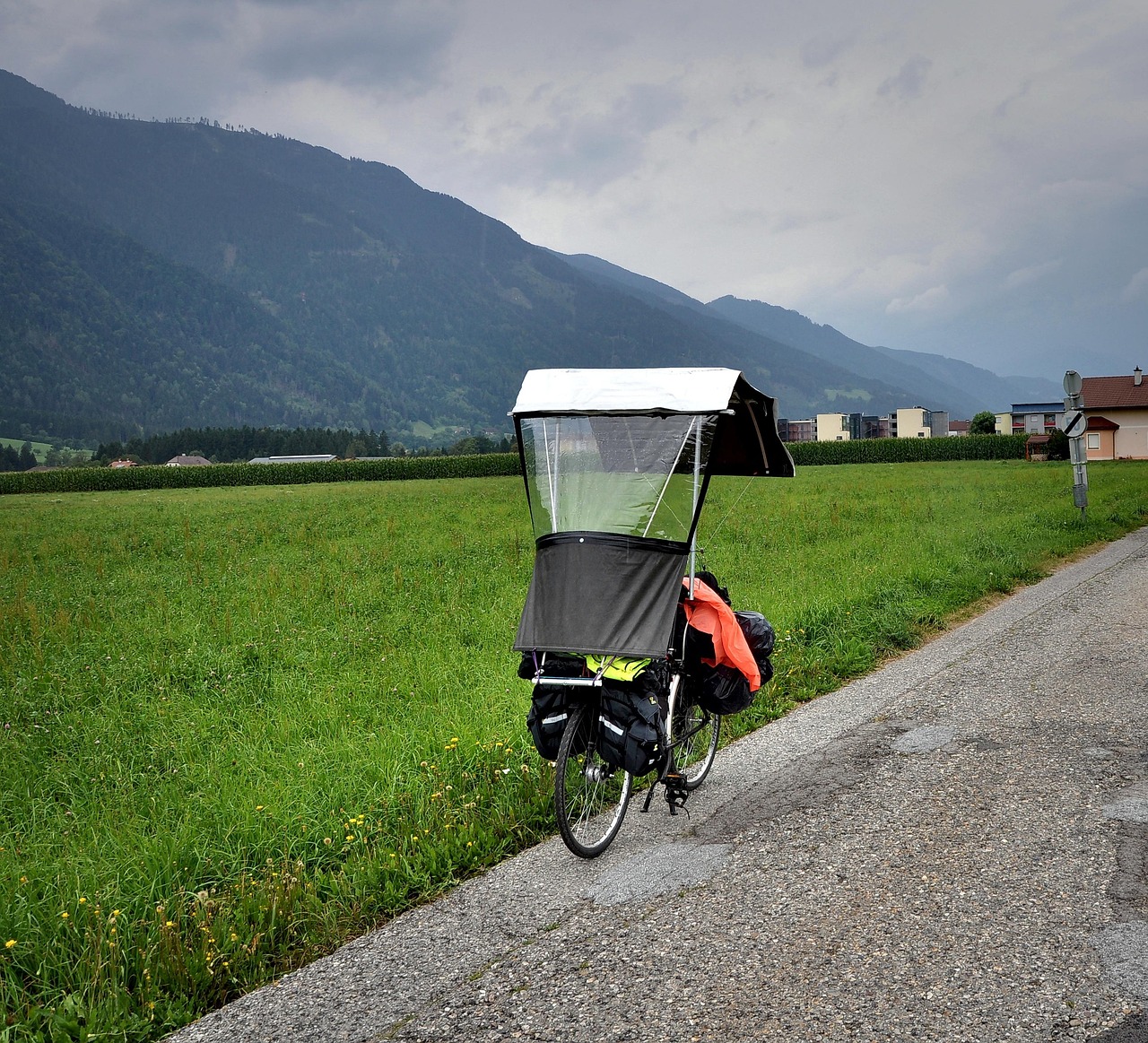 心藝電動車2016最新款，無界之旅的探索之旅